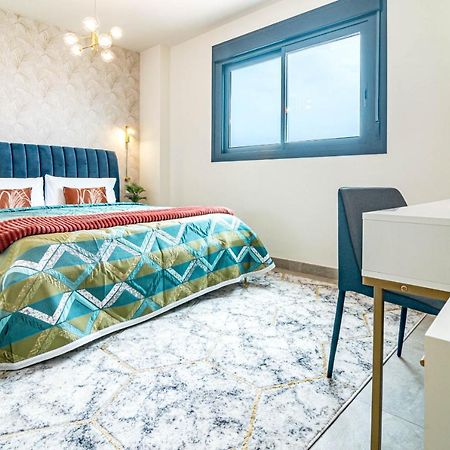 Inf25E- Tastefully Furnished Flat, Estepona Center Esterno foto