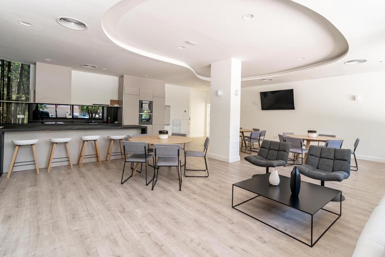 Inf25E- Tastefully Furnished Flat, Estepona Center Esterno foto